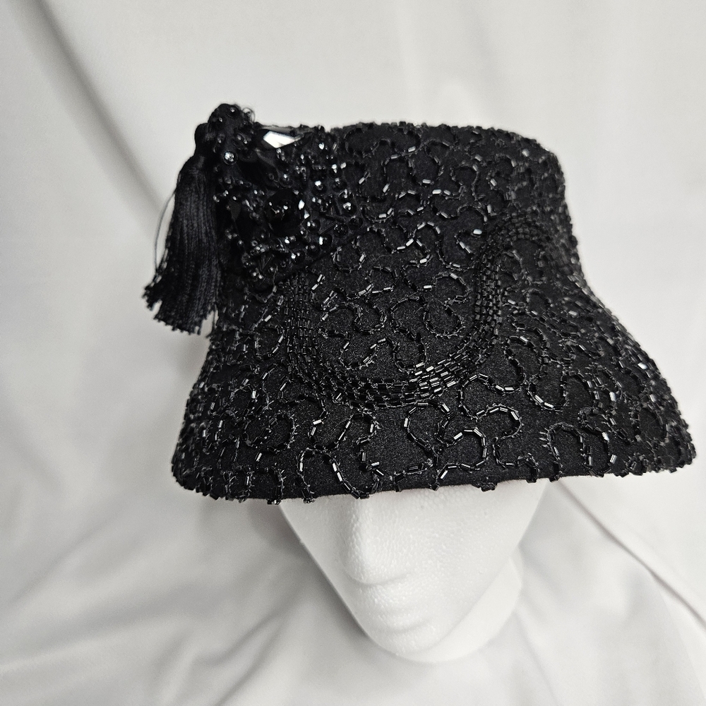 Vintage Leslie James Beaded Hat (Circa 1930-1940s)